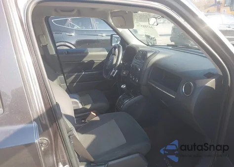 2015 Jeep Patriot Altitude Edition z USA, uszkodzony, nr VIN 1C4NJPBA1FD428145